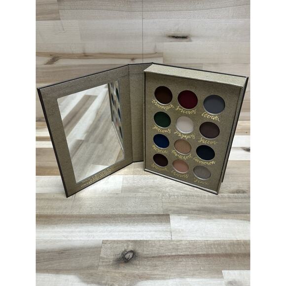 Storybook Cosmetics Wizardry and Witchcraft Eyeshadow Palette NIB NEW w/ Bag - Picture 5 of 9